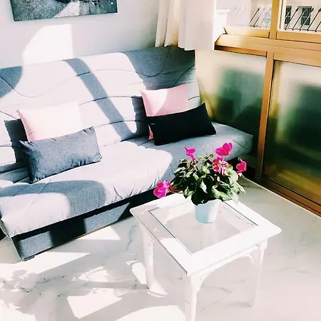 アパート Mayoral Frontline